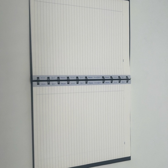 Blueline MiracleBind Notebook, Black, Lizard-Like, Hard Cover new - Picture 16 of 16